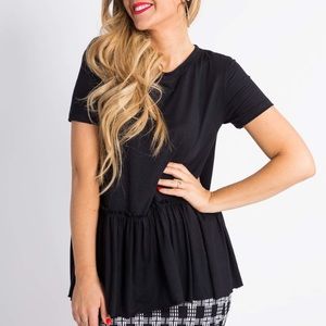 Agnes & Dora Relaxed Ruffle Top 🖤